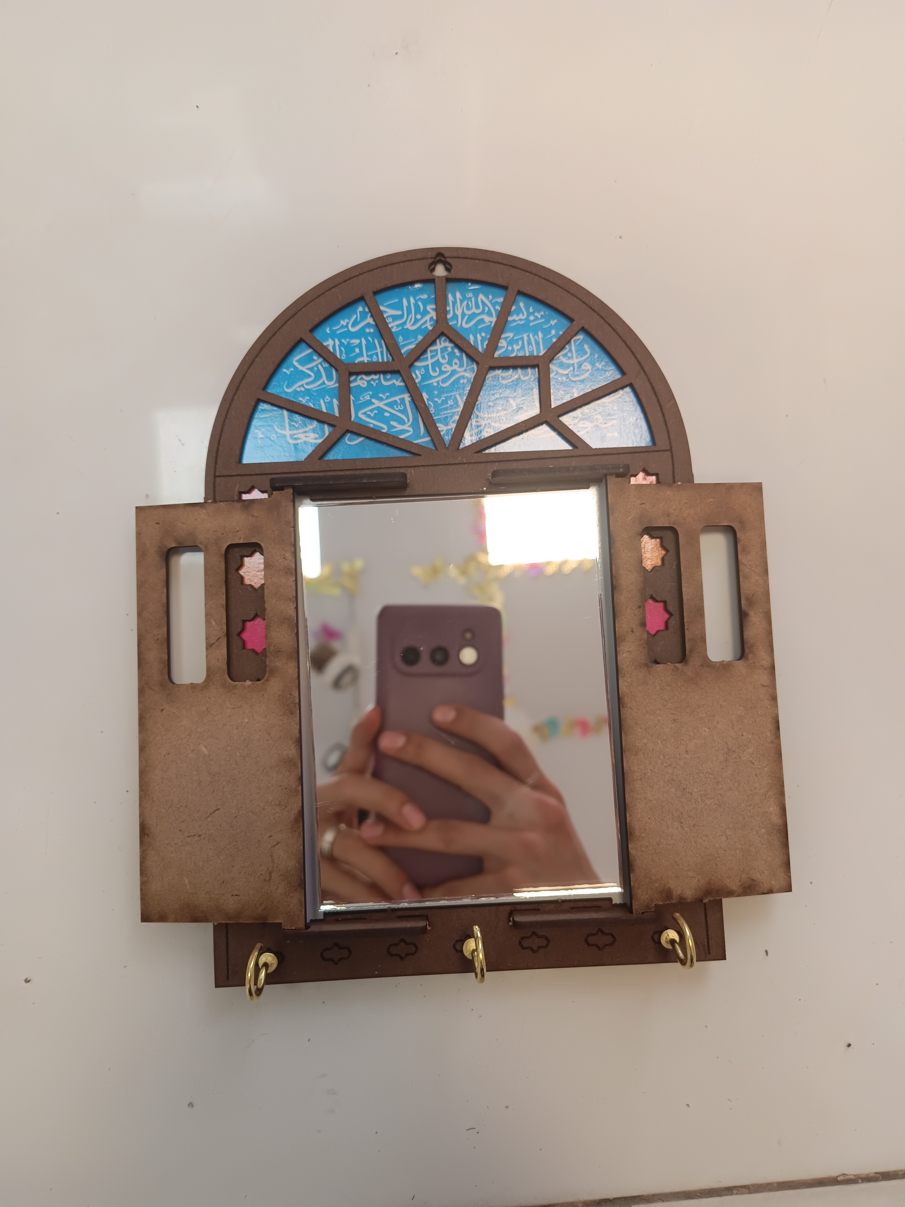 جاکلیدی چوبی مدل پنجره آینه با آیه وانیکاد